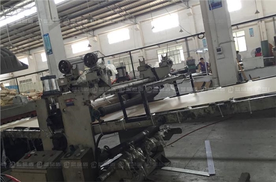 醫(yī)院樹脂板生產(chǎn)07.jpg 醫(yī)院樹脂板生產(chǎn)07.jpg