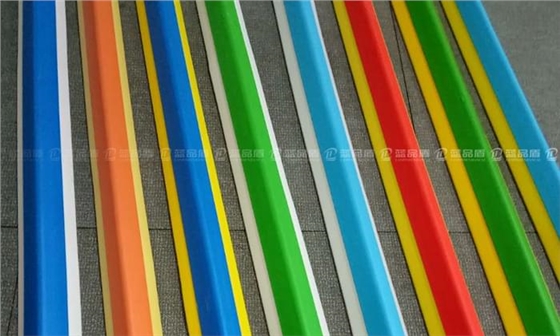 橡膠護角52.jpg 橡膠護角52.jpg