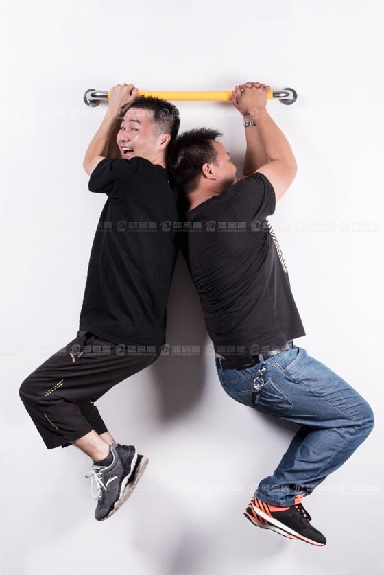 衛(wèi)生間扶手.jpg 衛(wèi)生間扶手.jpg