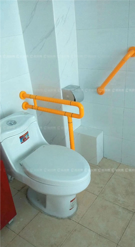 養(yǎng)老院衛(wèi)生間扶手.jpg 養(yǎng)老院衛(wèi)生間扶手.jpg
