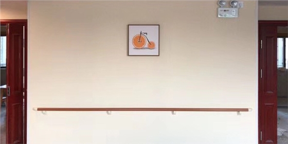 38防撞扶手1.jpg 38防撞扶手1.jpg