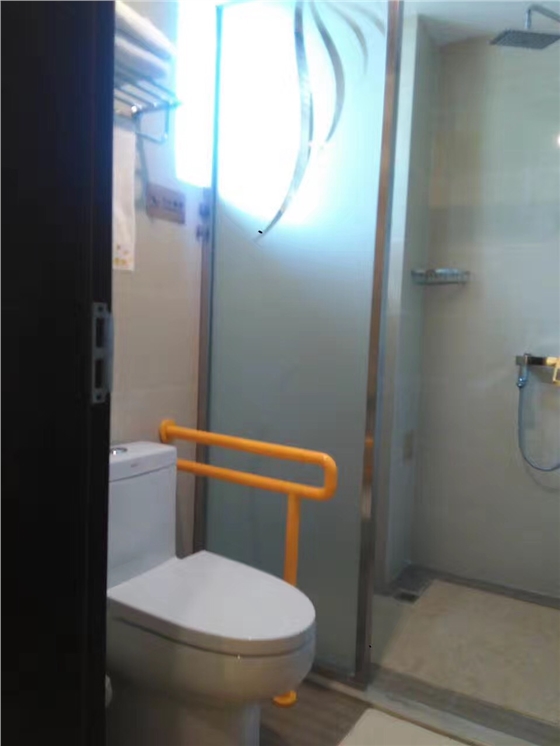 酒店無障礙房衛(wèi)生間扶手.jpg 酒店無障礙房衛(wèi)生間扶手.jpg