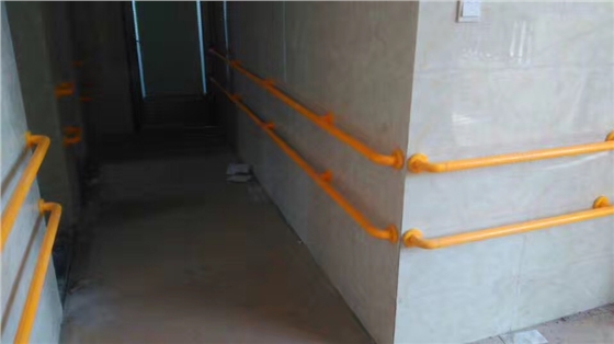 無障礙坡道扶手.jpg 無障礙坡道扶手.jpg