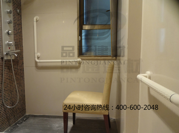 【甘肅】敦煌殘疾人綜合服務中心尼龍殘疾人扶手，有很好的舒適性和安全性