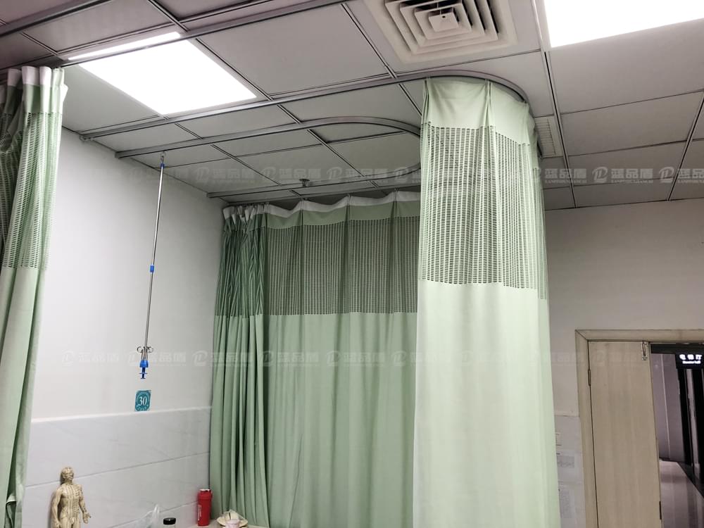 【安徽】阜陽潁上縣中醫(yī)院里隔簾布等不少產(chǎn)品是藍(lán)品盾家的哦