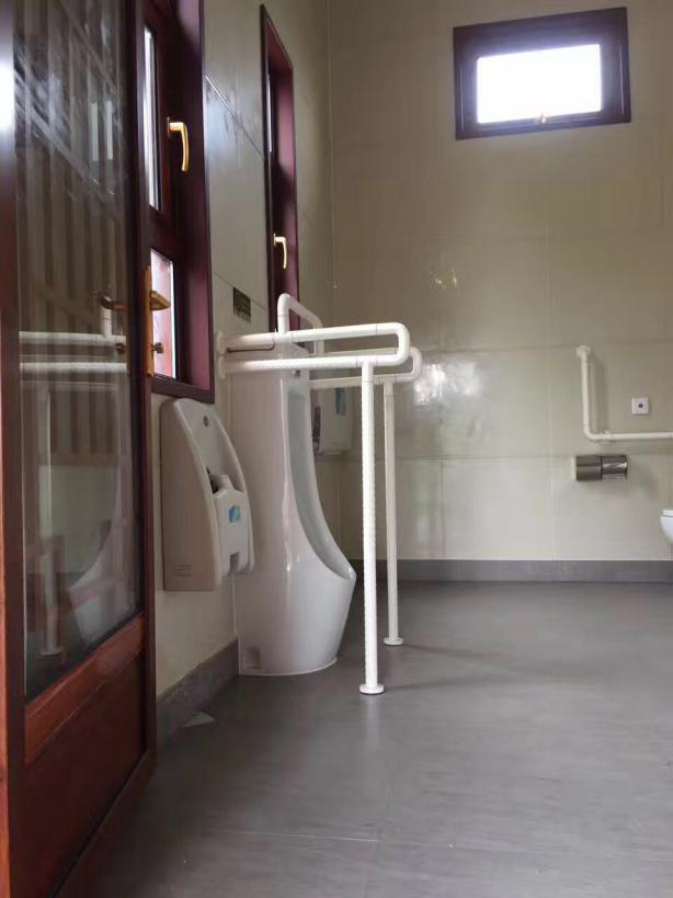 無障礙小便斗扶手